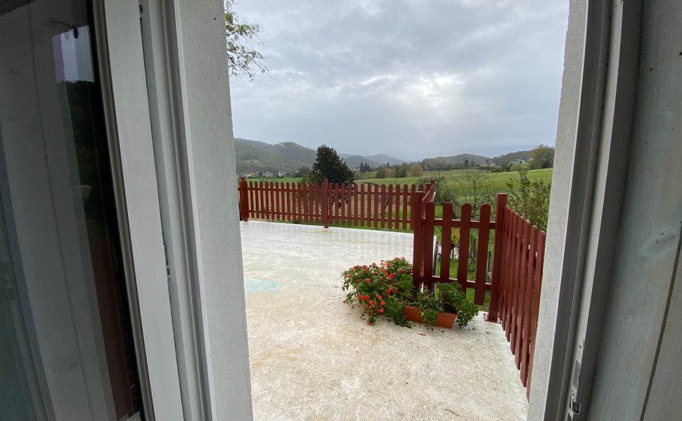 Belle Maison Souletine à la Lisière du village avec Vue Dégagé des Montagnes